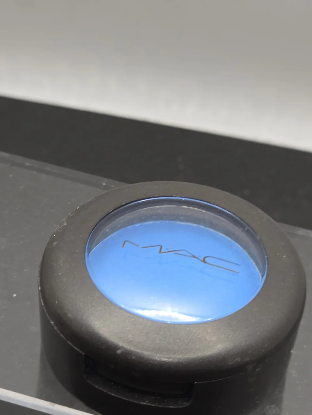 DISCONTINUED MAC EYESHADOW - 